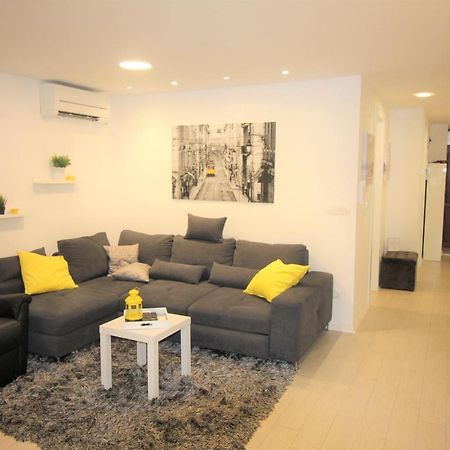 Apartment Pia Šibenik Buitenkant foto